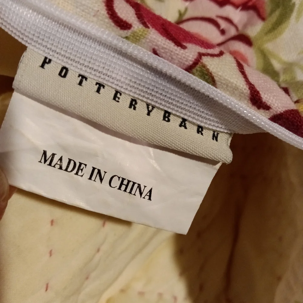 Pottery Barn Floral Red/Ivory Reversible Quilted Standard Pillow Shams *PAIR*